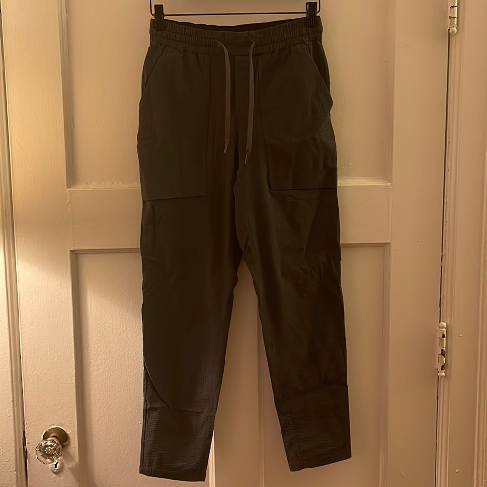 Lululemon “bowline” seersucker pant